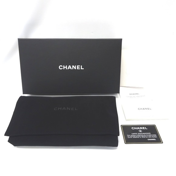 CHANEL Long Wallet Bifold Matelasse Black - Picture 2 of 11
